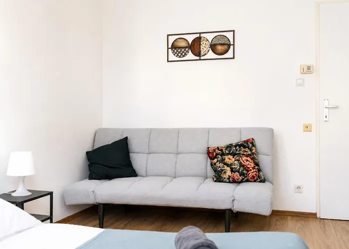 Comfy 2br Tv & Wifi Suitable For Long Apartment