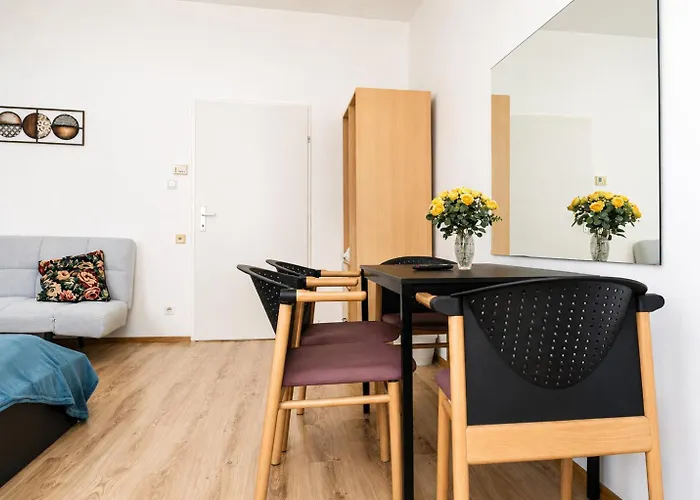 Comfy 2br Tv & Wifi Suitable For Long * Vienna